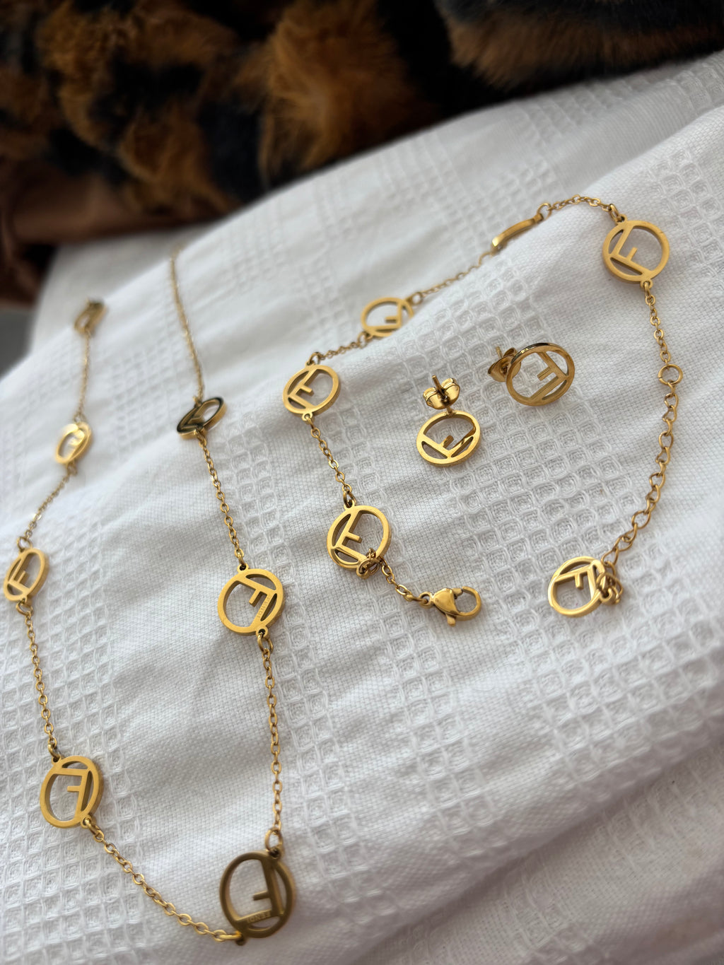 Gold F Set
