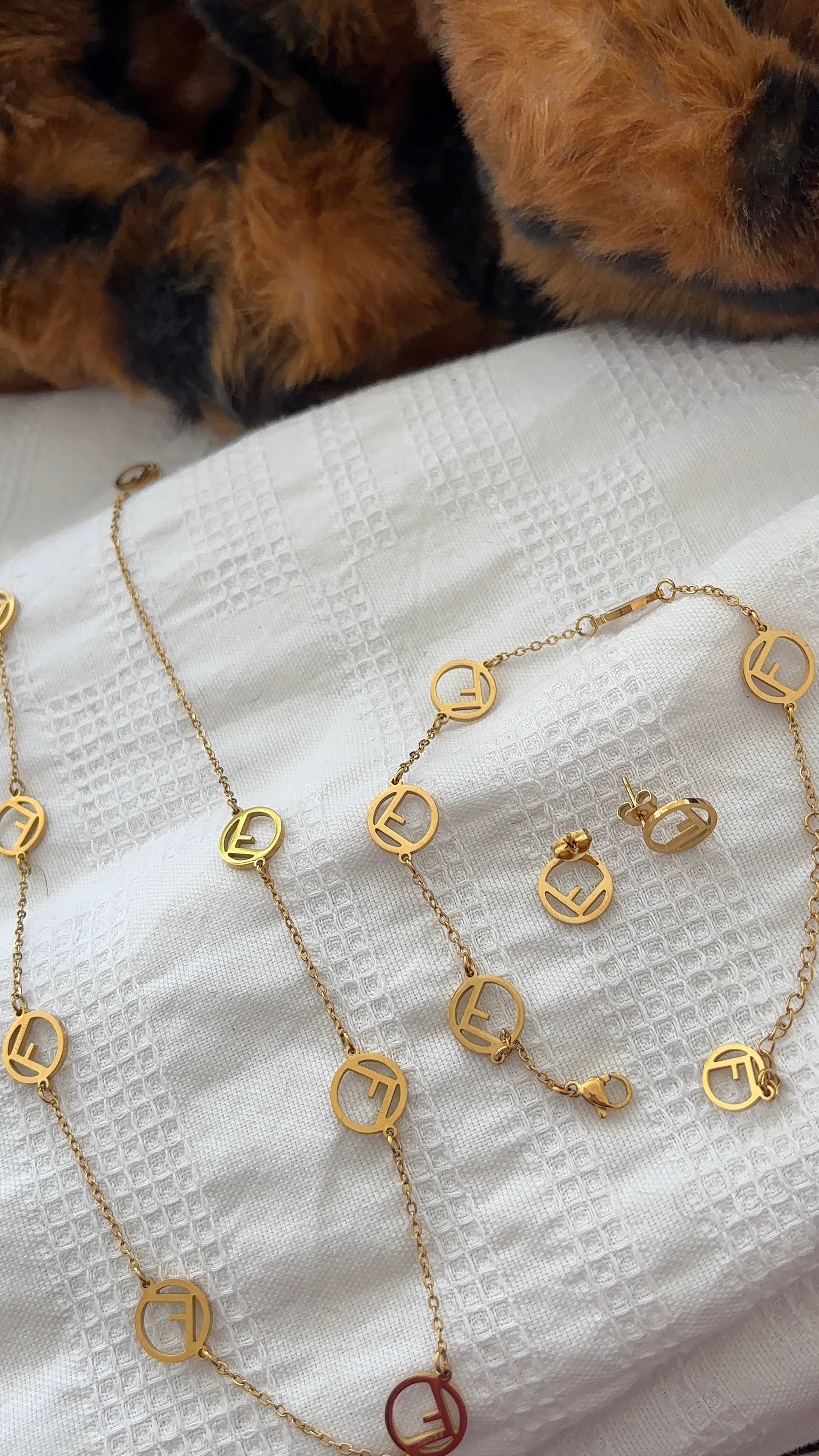 Gold F Set