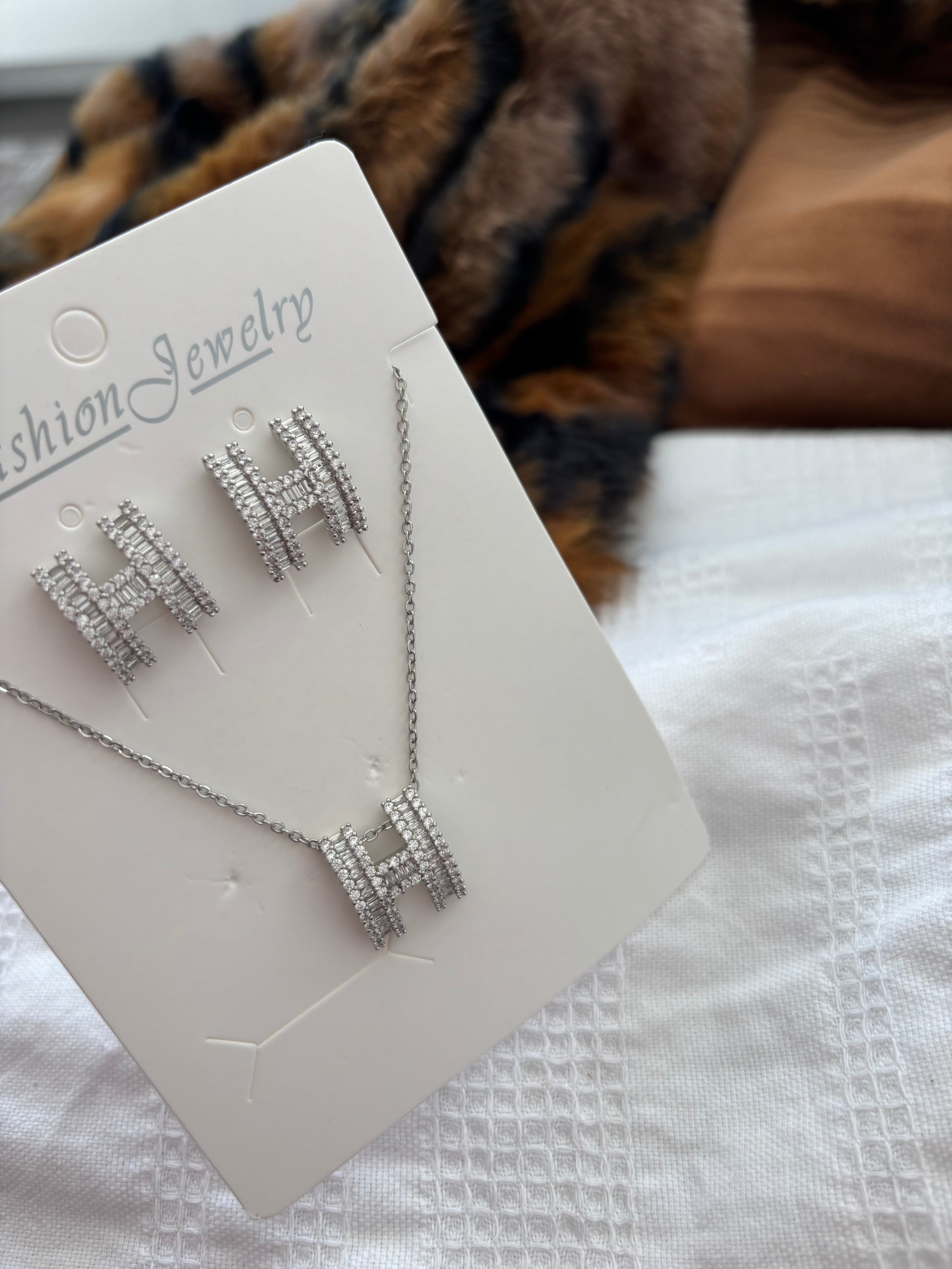 Silver Glam H Set
