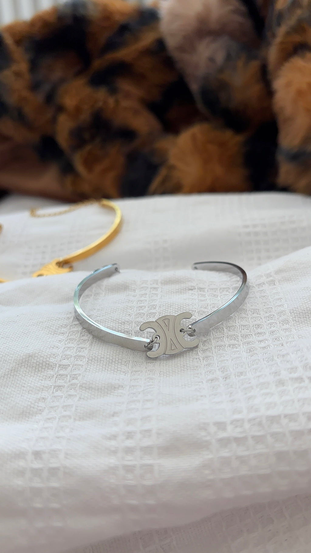 CE bracelets