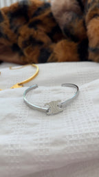 CE bracelets