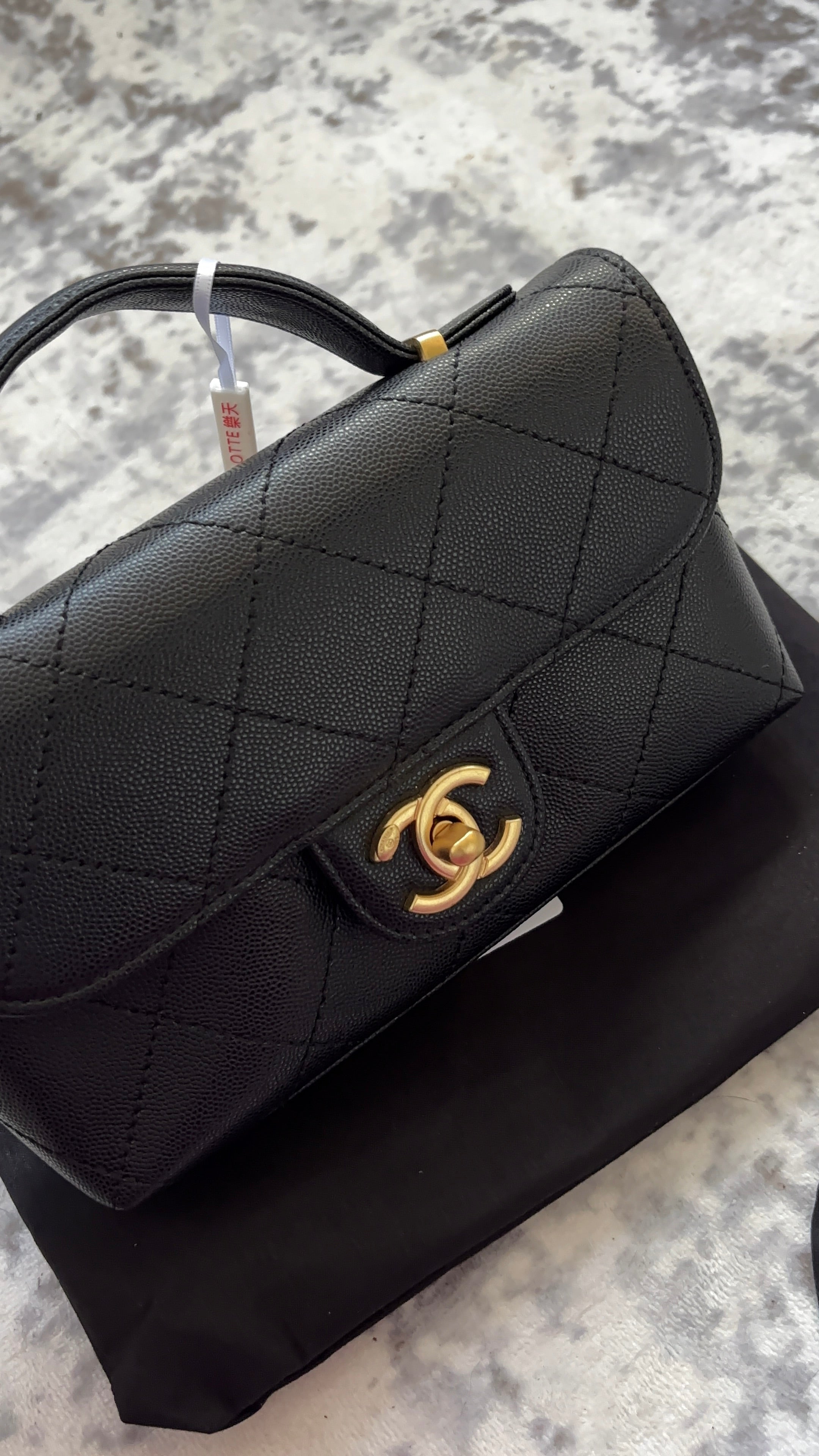 TOP QUALITY! Black C bag