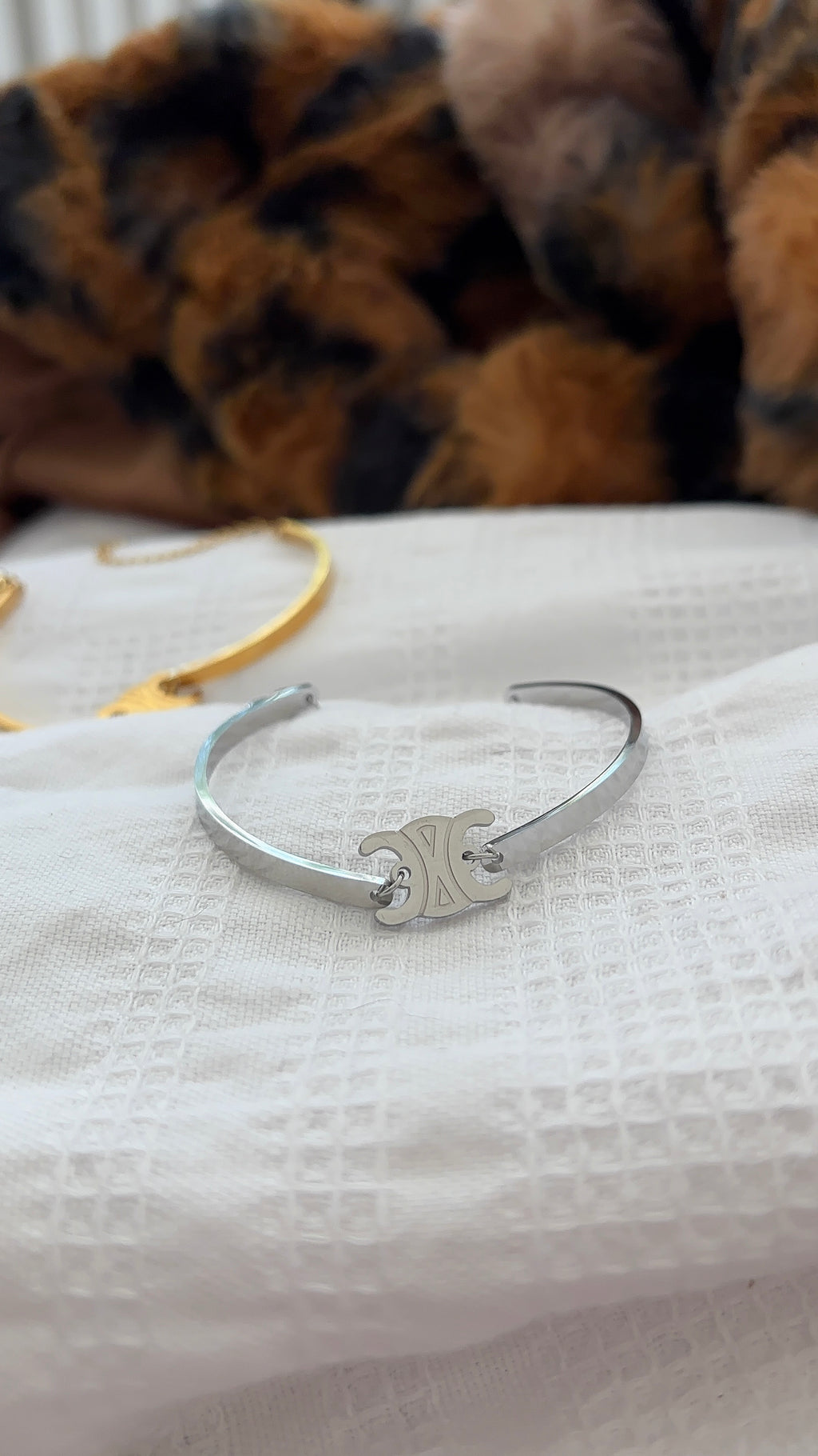 CE bracelets