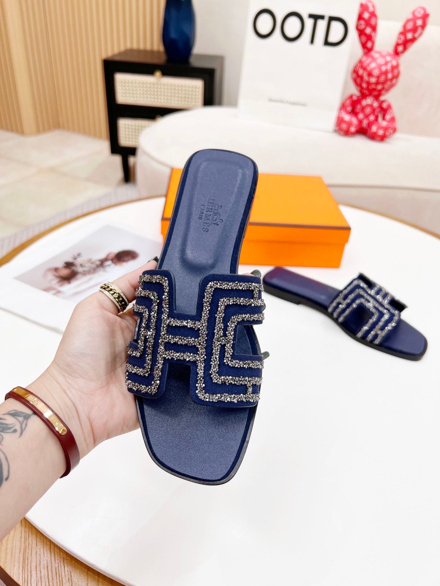 Pre-Order Sparkle H sandal