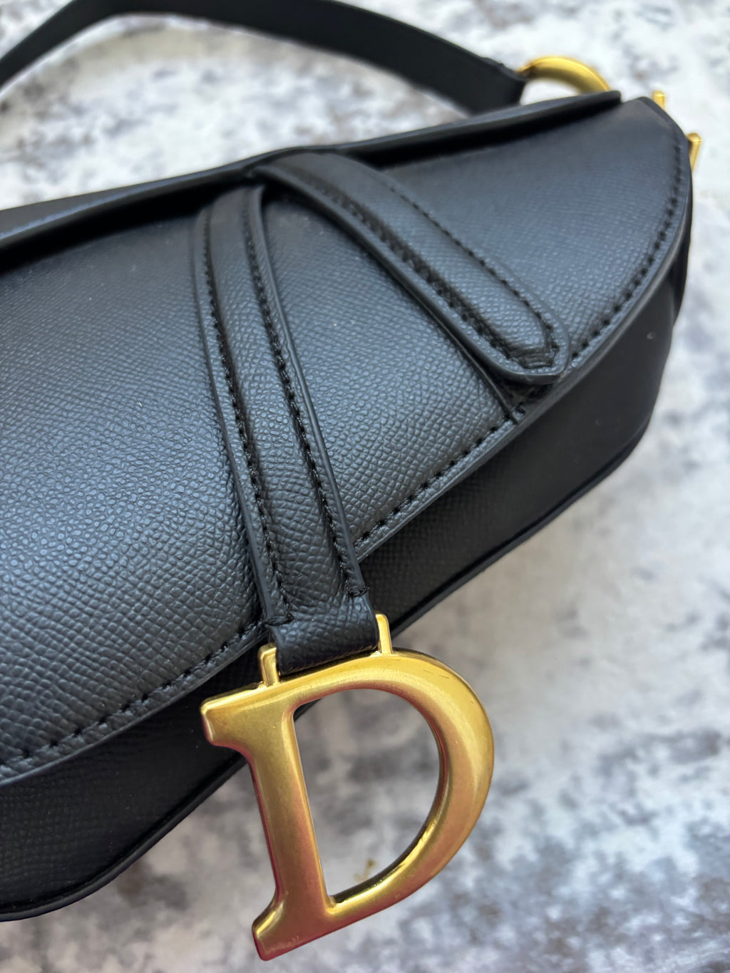 CD  Saddle Bag