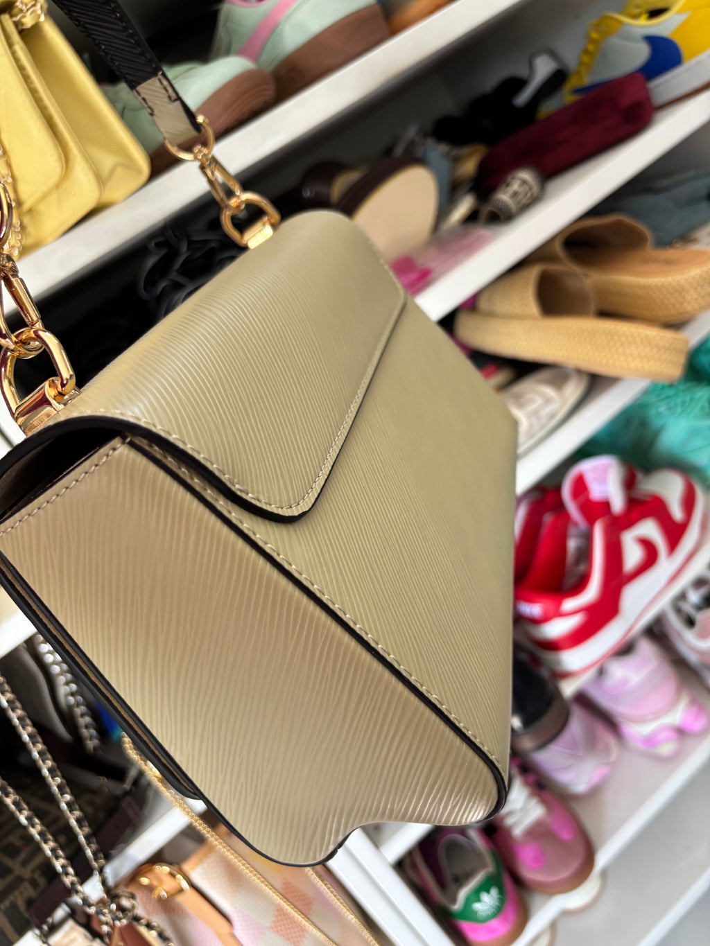 L Twist bag